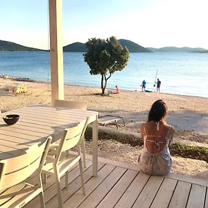 Buqez Eco - Beachfront Vakantiehuis